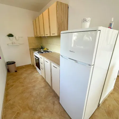 Apartment Nika 2 *